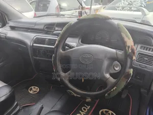 Toyota Noah 2002 Blue