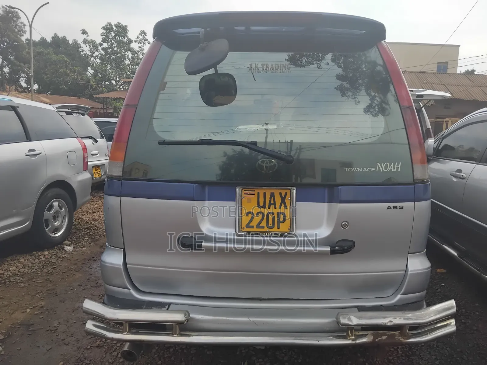 Toyota Noah 2002 Blue