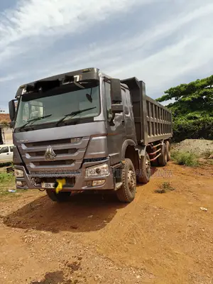 Sinotruck 12tyre