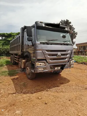Sinotruck 12tyre