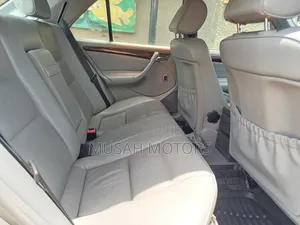 Mercedes-Benz C200 2000 Silver
