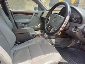 Mercedes-Benz C200 2000 Silver