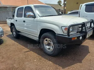 Toyota Hilux 1997 White