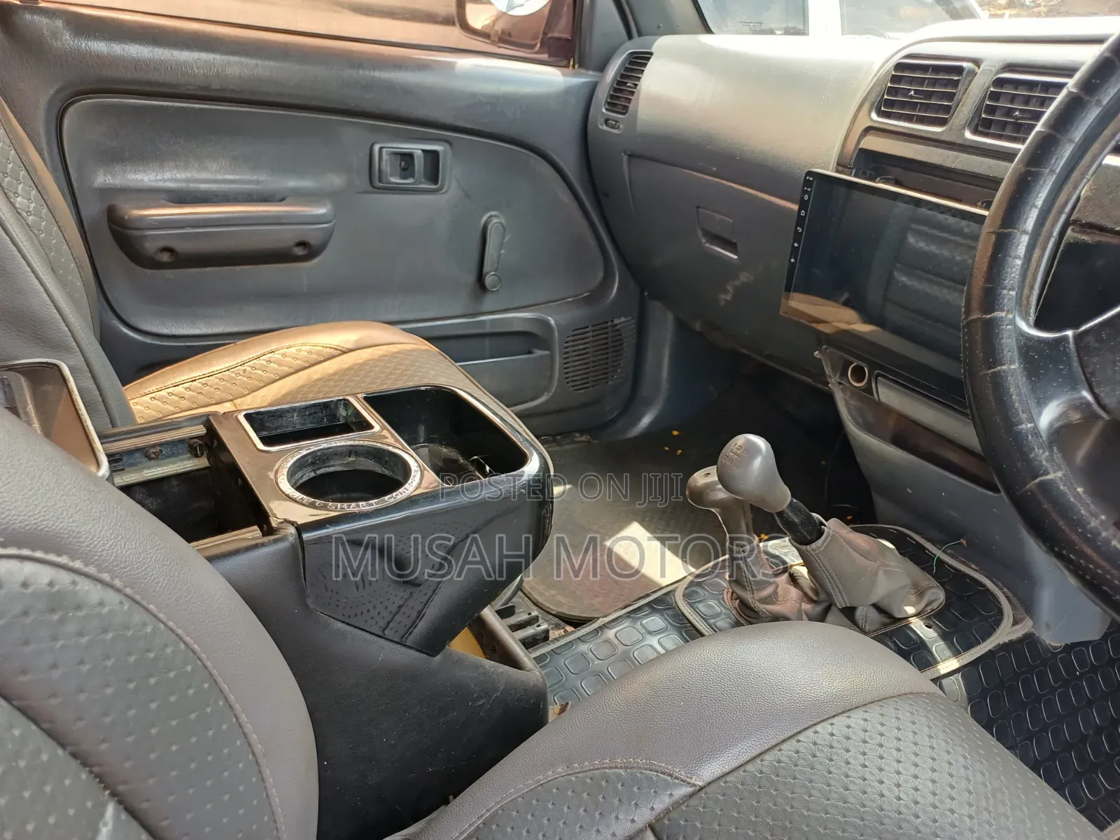 Toyota Hilux 1997 White