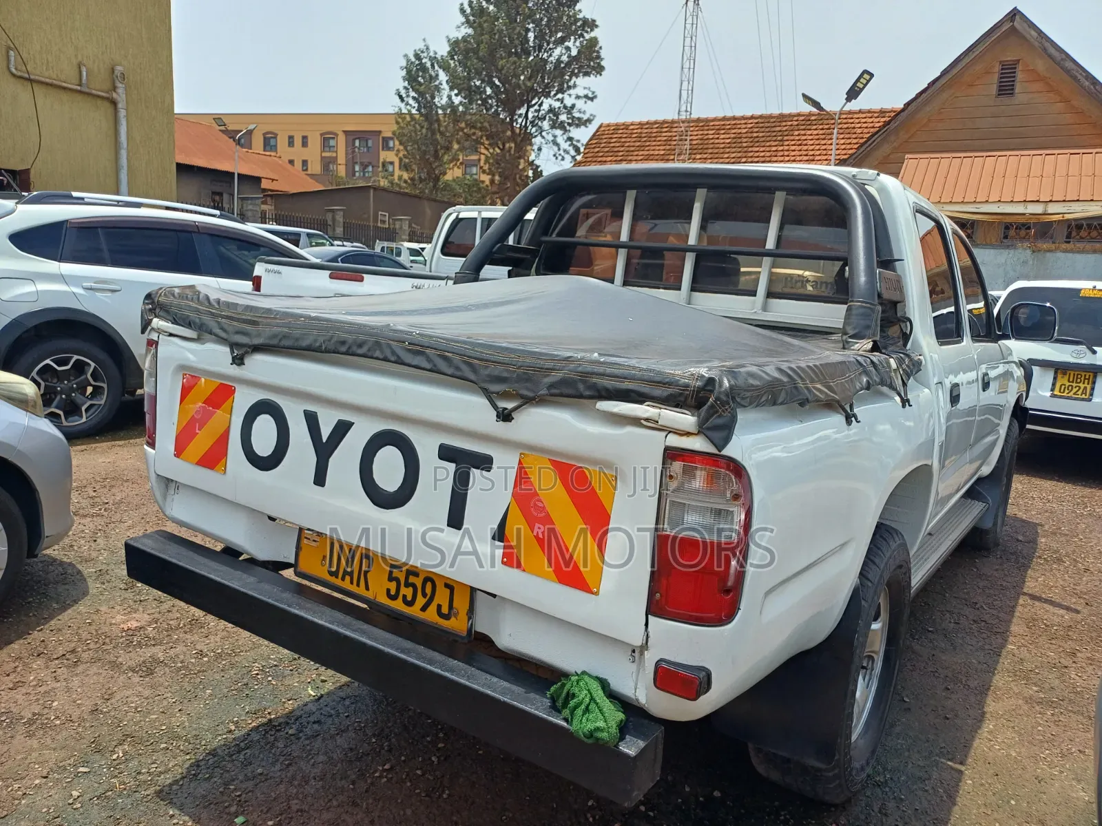 Toyota Hilux 1997 White