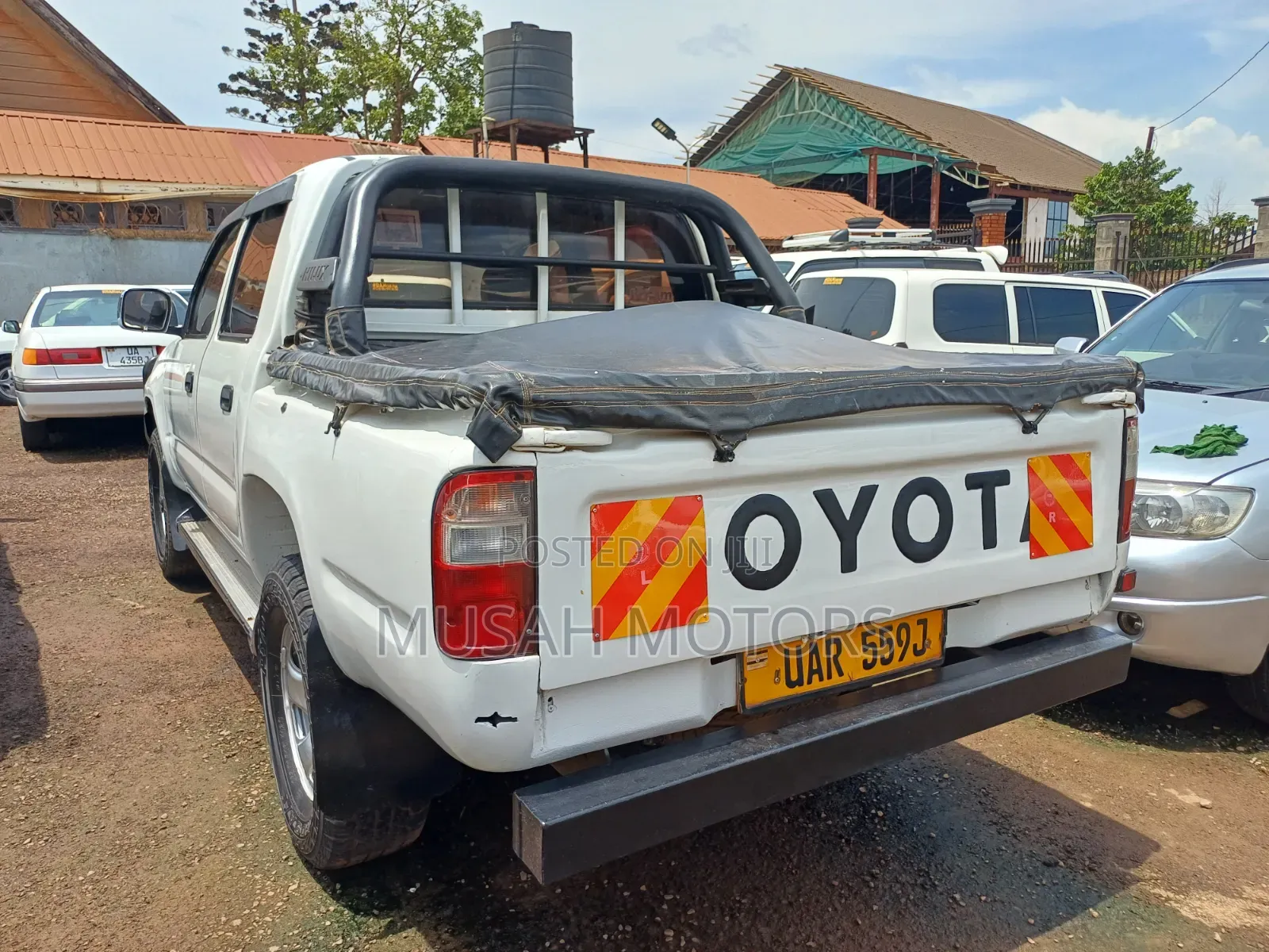 Toyota Hilux 1997 White