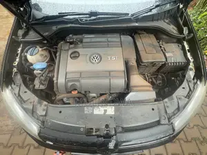 Volkswagen Golf R 4-Door 2012 Black
