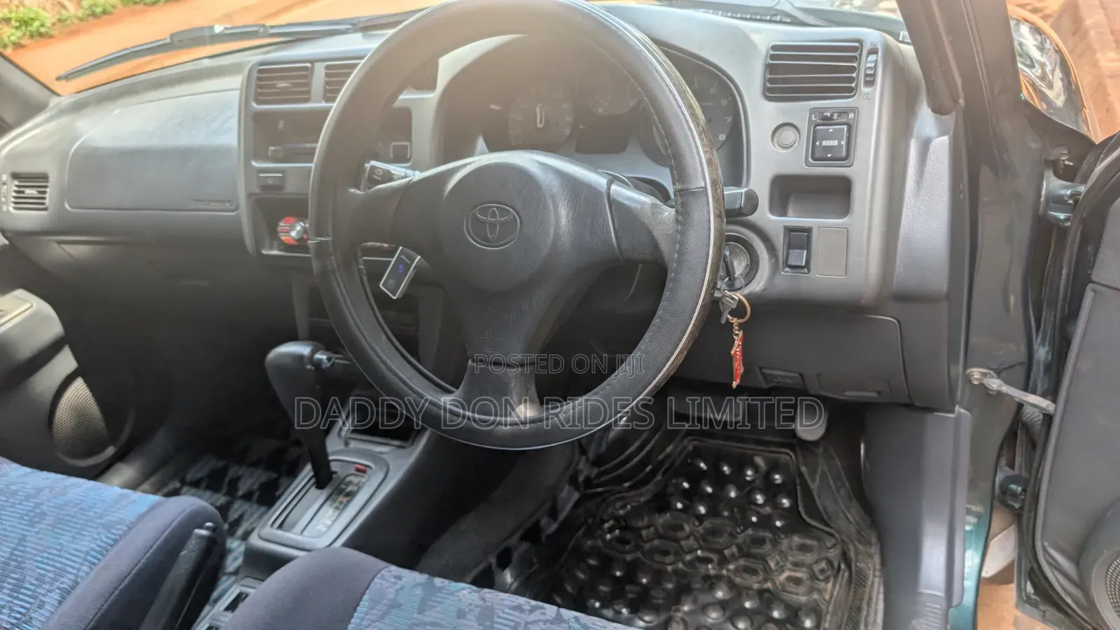 Toyota RAV4 1999 Green
