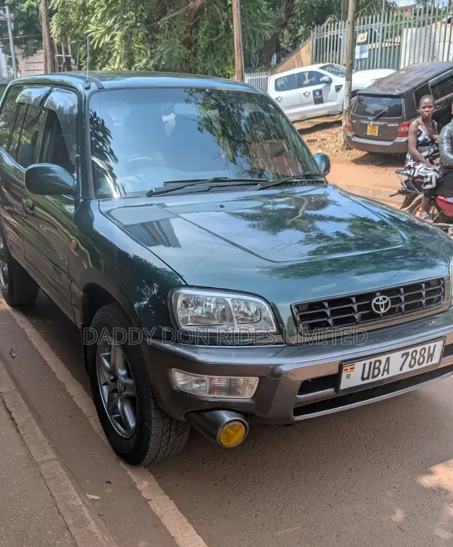 Toyota RAV4 1999 Green