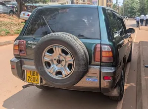 Toyota RAV4 1999 Green