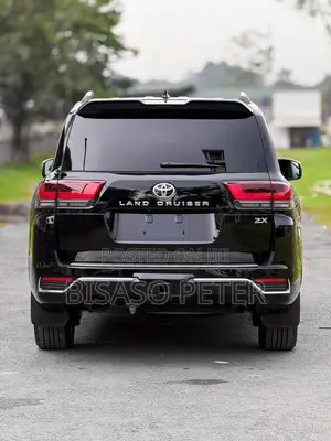 Toyota Land Cruiser 2023 Black