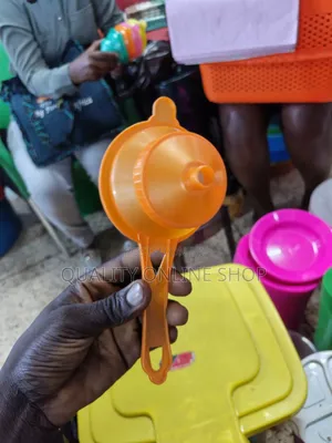 Multipurpose Plastic Kitchen Funnel Removable Strainer