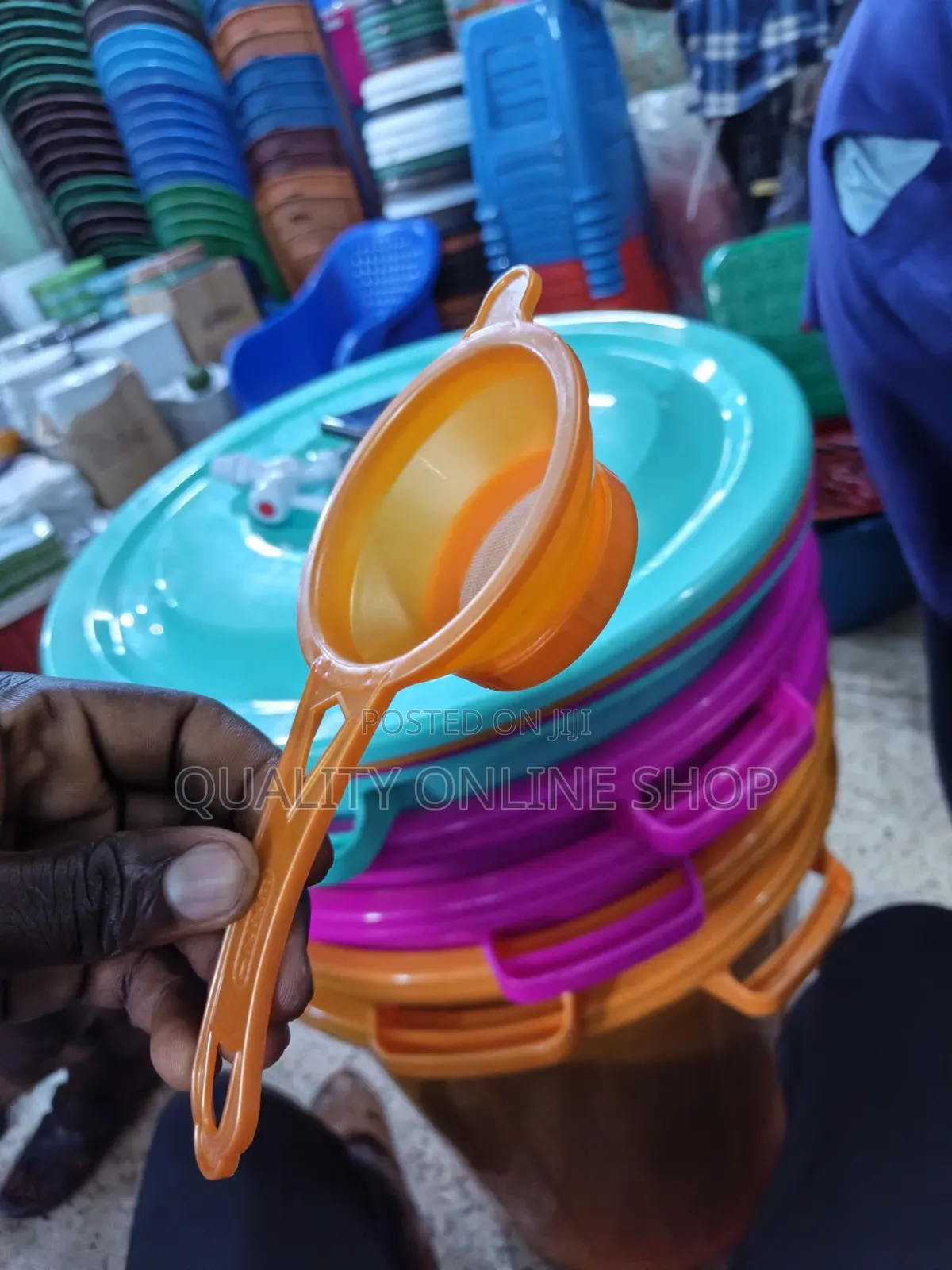 Multipurpose Plastic Kitchen Funnel Removable Strainer