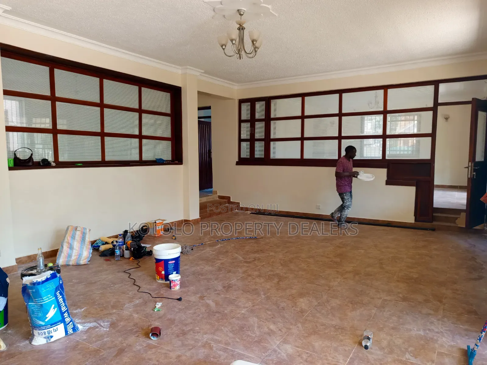 9bdrm Mansion in Bugolobi, Central Division for sale