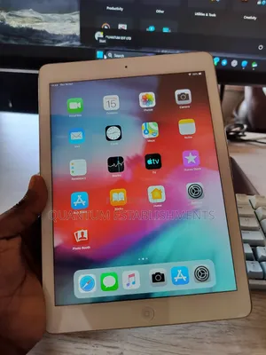 Apple iPad Air (2013) 64 GB Silver