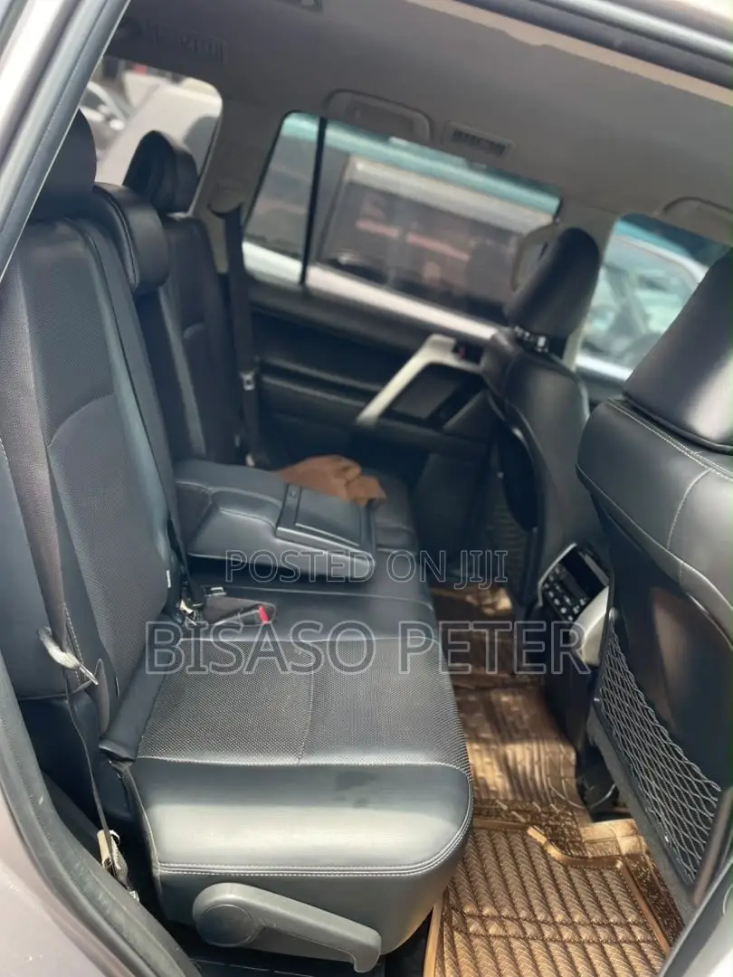 Toyota Land Cruiser Prado 2.8 2021 Gray