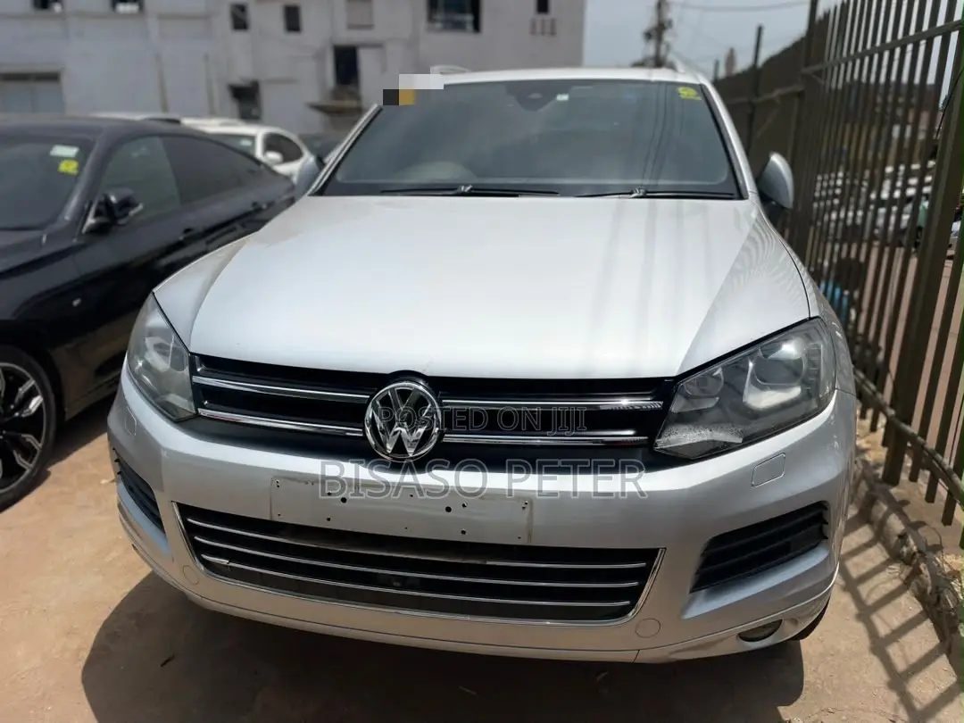Volkswagen Touareg 2014 Silver