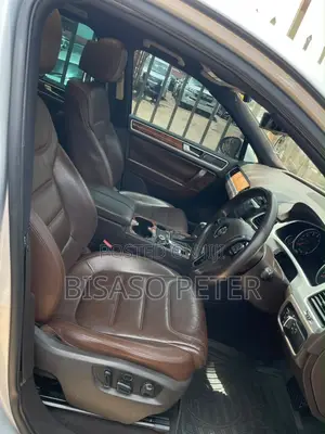 Volkswagen Touareg 2014 Silver