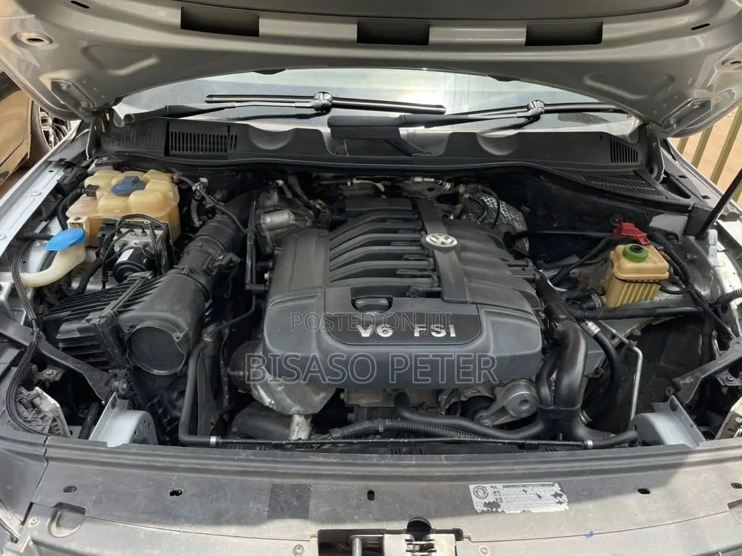 Volkswagen Touareg 2014 Silver