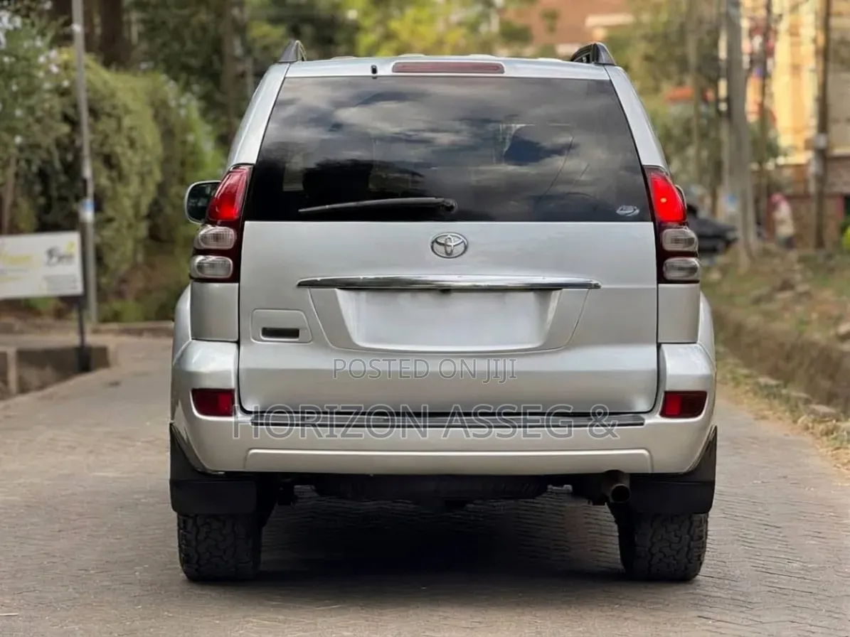Toyota Land Cruiser Prado 2.7 5dr 2004 Gray
