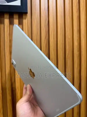 New Apple iPad Pro 13 (2025) 256 GB Black