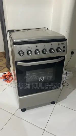 YES: 4 Burner Gas Oven/Cooker