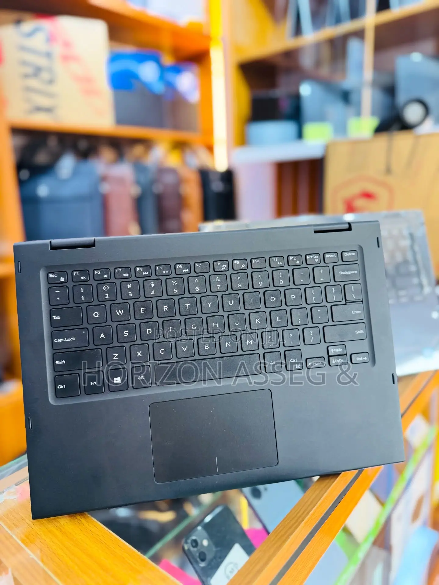 New Laptop Dell Latitude 3390 2-in-1 8GB Intel Core i7 SSD 256GB