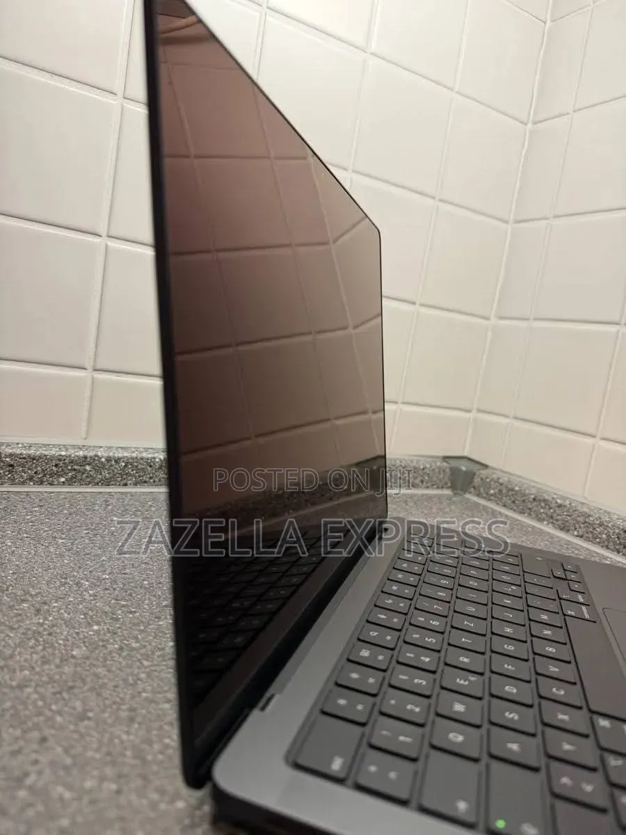 New Laptop Apple MacBook Pro 16GB Apple M4 Pro SSD 512GB