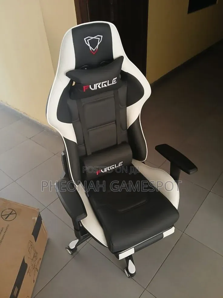 Gaming Chair: Comfort So Good, Even Your Landlord Might Sit Down 