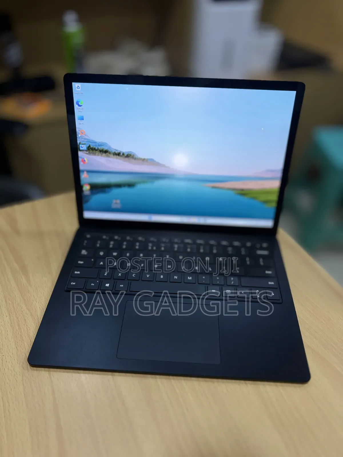 New Laptop Microsoft Surface Laptop 4 16GB Intel Core i7 SSD 512GB