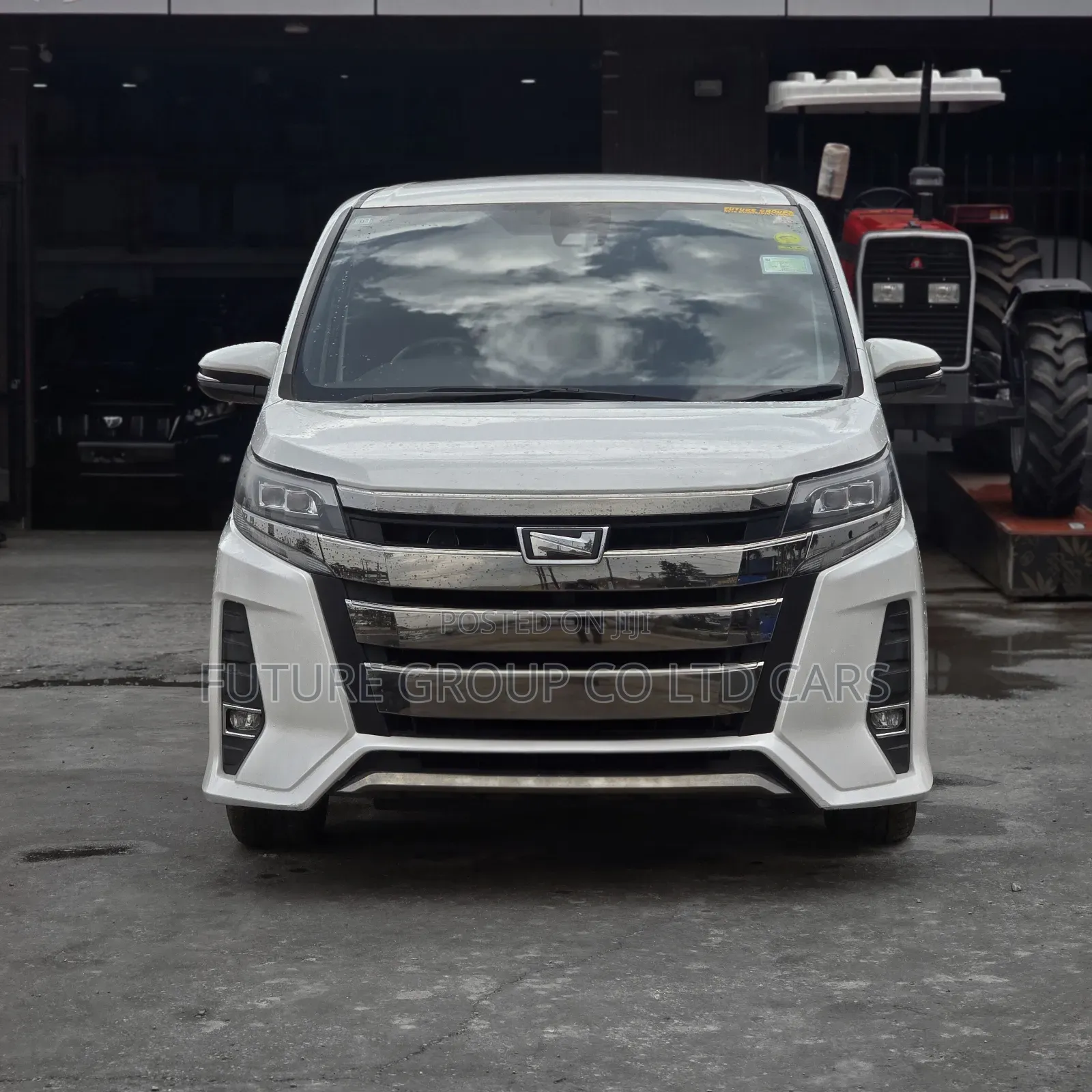Toyota Noah 2017 White