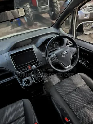 Toyota Noah 2017 White