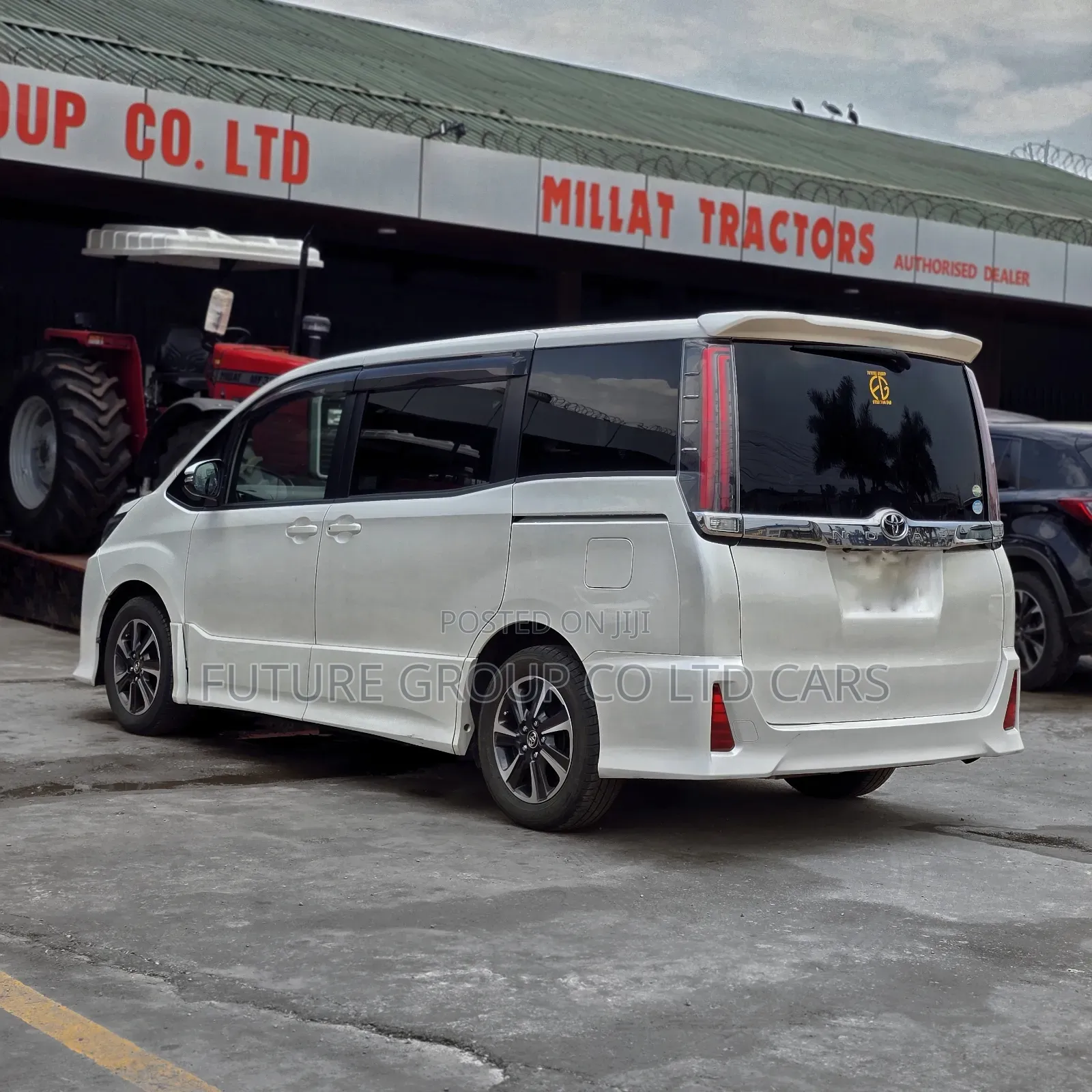 Toyota Noah 2017 White