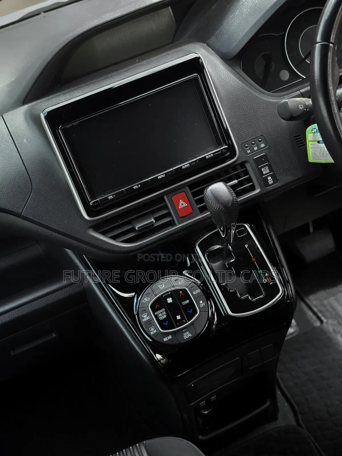 Toyota Noah 2017 White