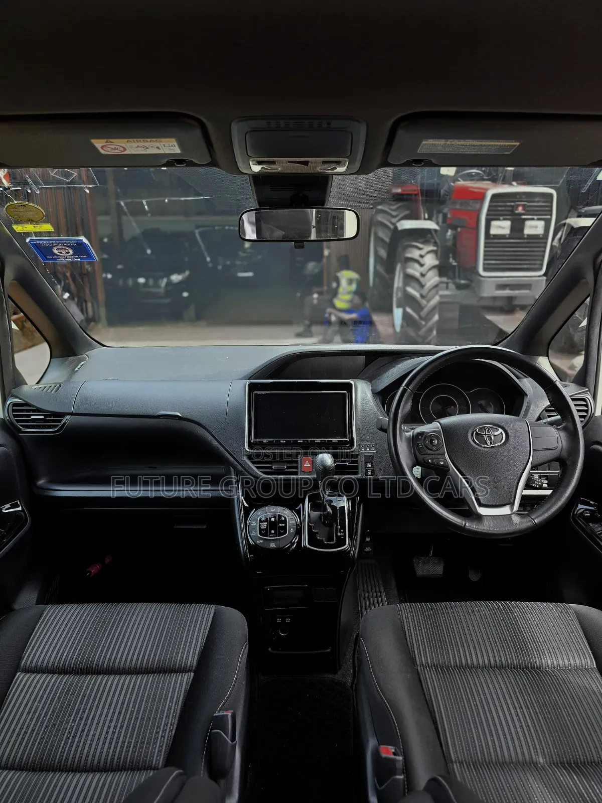 Toyota Noah 2017 White