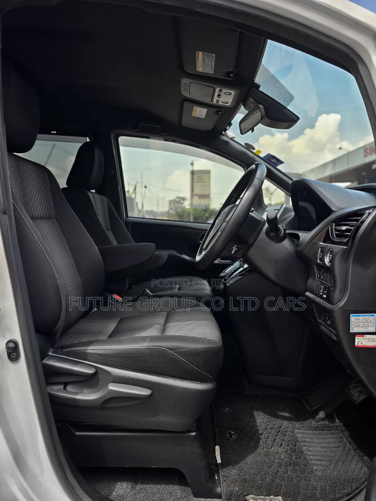 Toyota Noah 2017 White