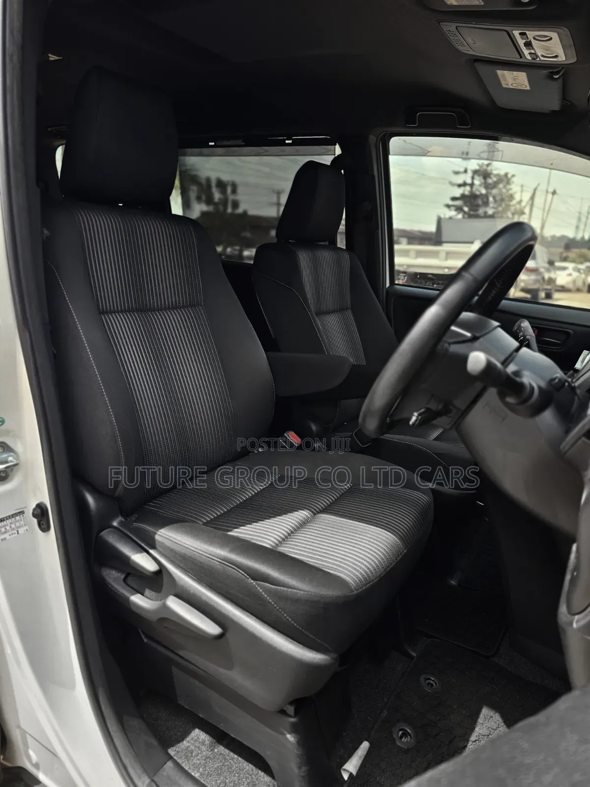 Toyota Noah 2017 White