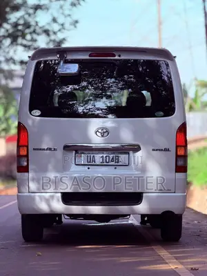 Toyota HiAce 2012 White
