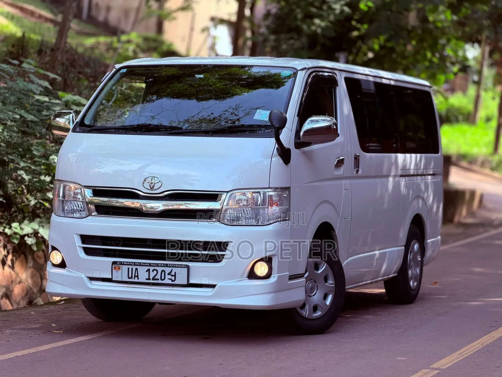 Toyota HiAce 2012 White