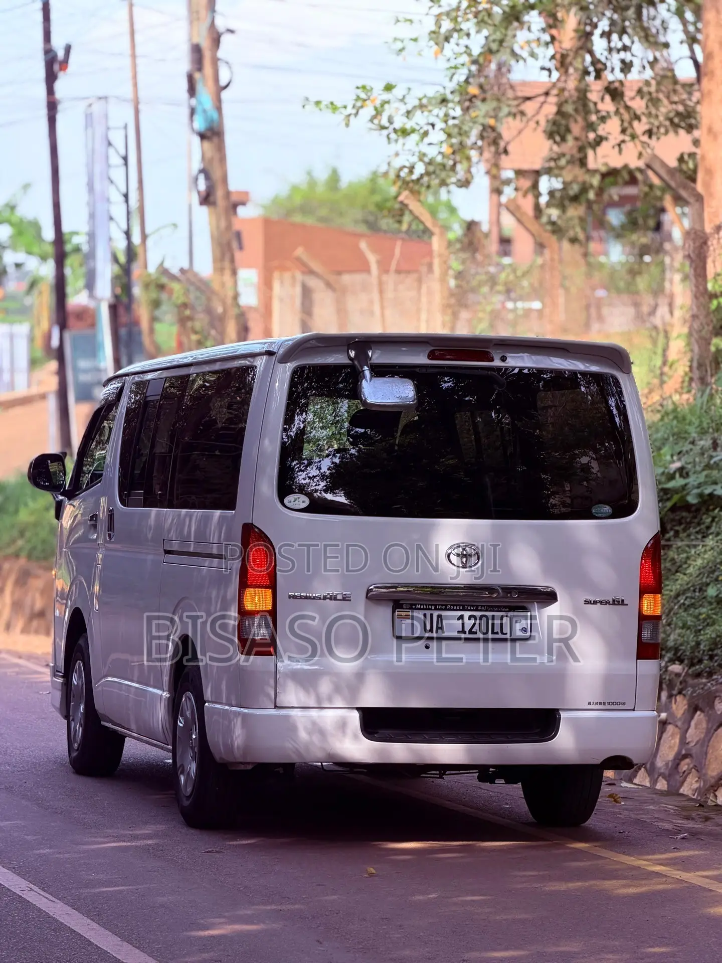 Toyota HiAce 2012 White
