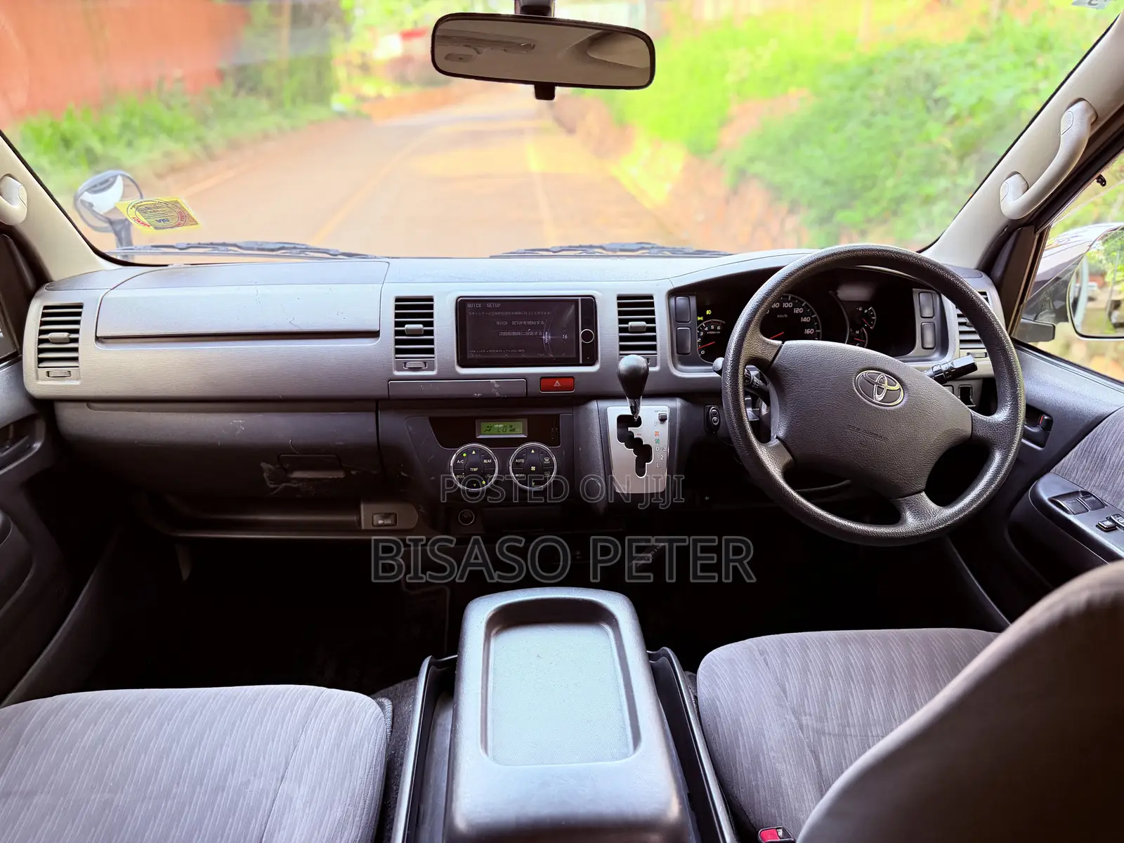 Toyota HiAce 2012 White