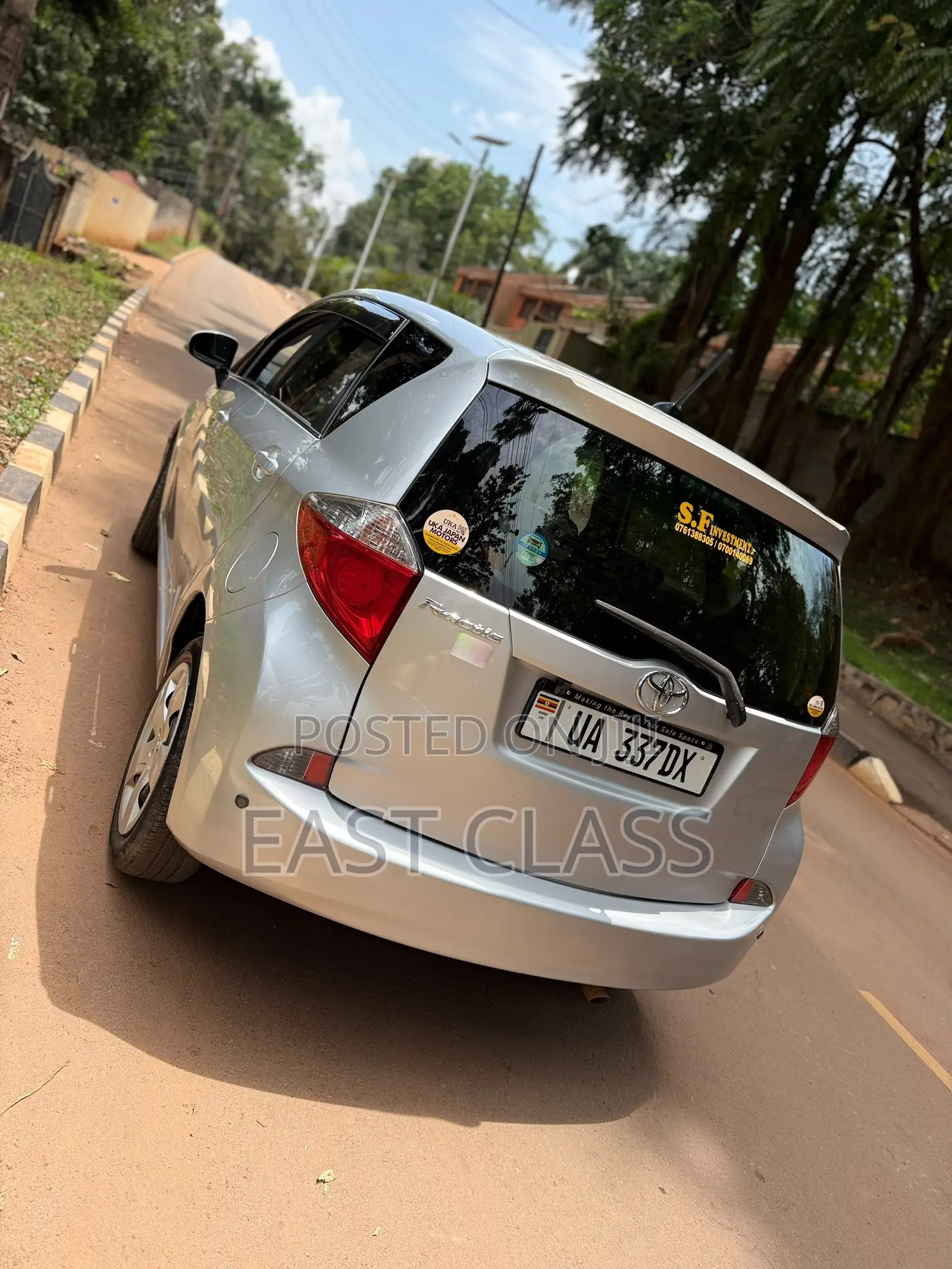 Toyota Ractis 1.5 FWD 2012 Silver