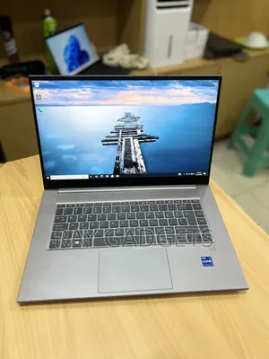 New Laptop HP ZBook Firefly 15 G7 32GB Intel Core i7 SSD 512GB