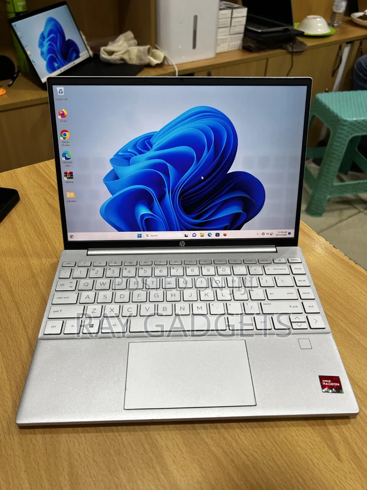 New Laptop HP Pavilion 13 16GB AMD Ryzen 7 SSD 256GB