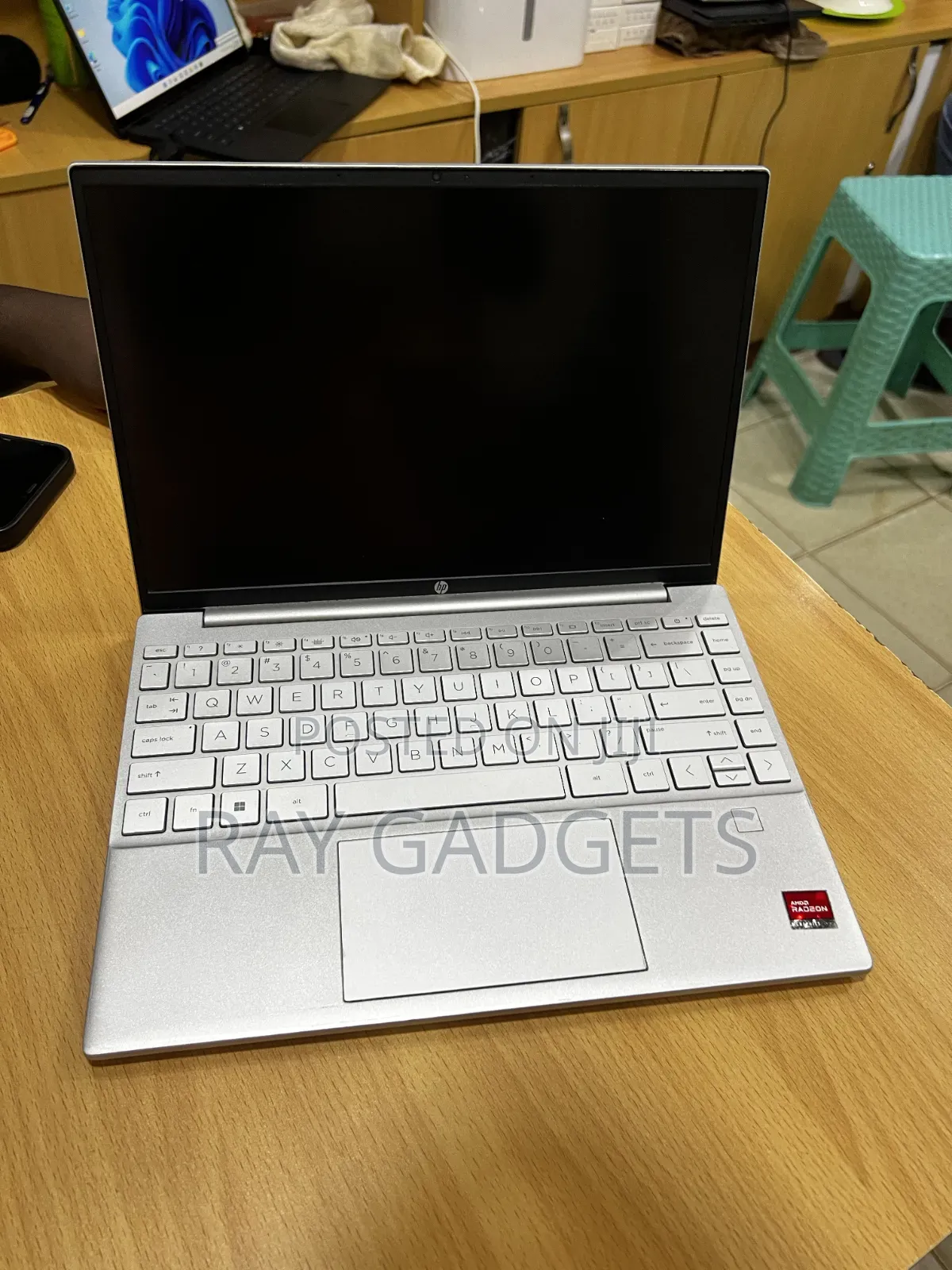 New Laptop HP Pavilion 13 16GB AMD Ryzen 7 SSD 256GB