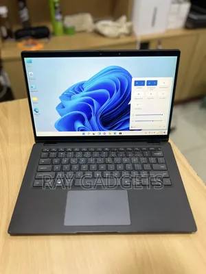 New Laptop Dell Latitude 7400 2-in-1 16GB Intel Core i7 SSD 256GB