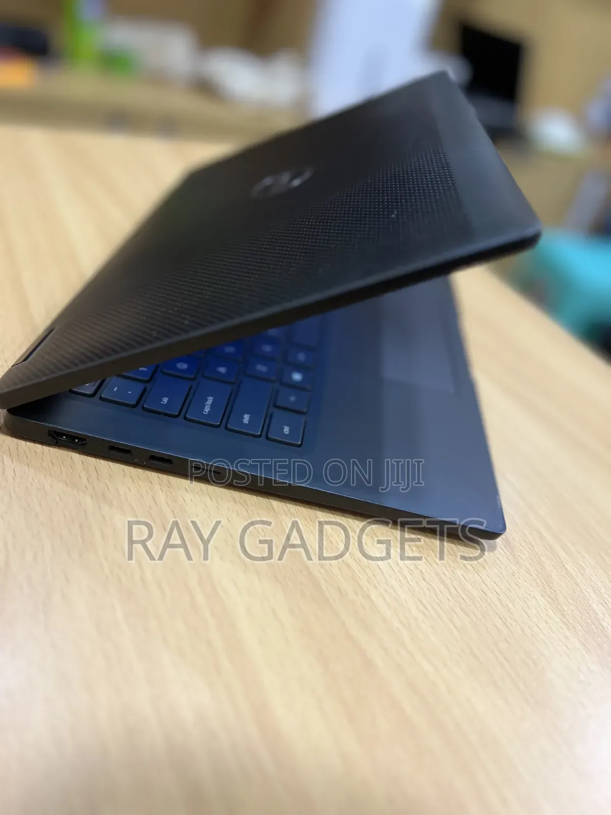 New Laptop Dell Latitude 7400 2-in-1 16GB Intel Core i7 SSD 256GB