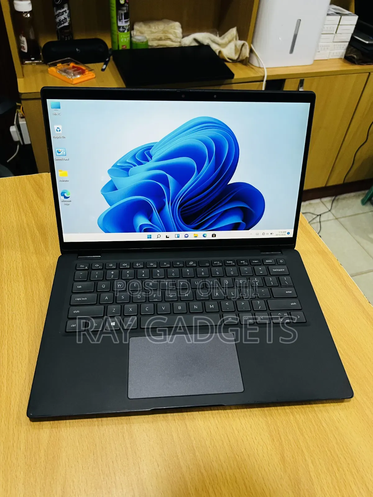 New Laptop Dell Latitude 7400 2-in-1 16GB Intel Core i7 SSD 256GB