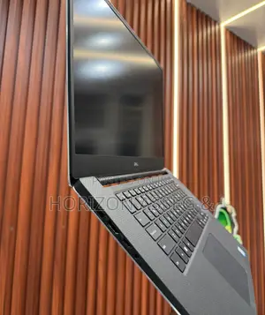 New Laptop Dell Precision 5530 8GB Intel Core i7 SSD 256GB