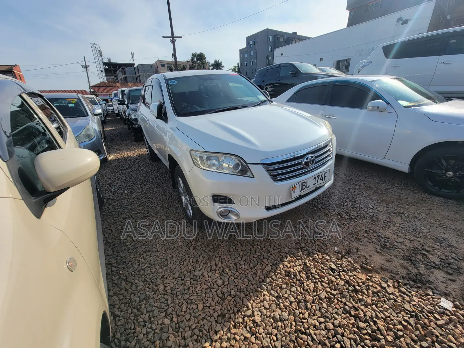 Toyota Vanguard 2012 White